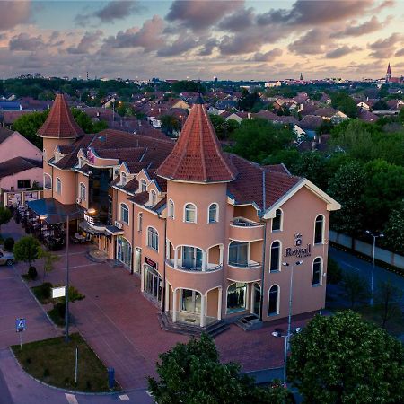 Garni Hotel Royal Crown Subotica Exterior foto